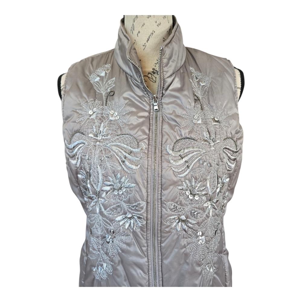 Chico's Silver Gray Embellished Zip Satin Puffy Vest M - Picture 3 of 9